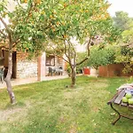 1 Bedroom Lovely In Appartamento Pola