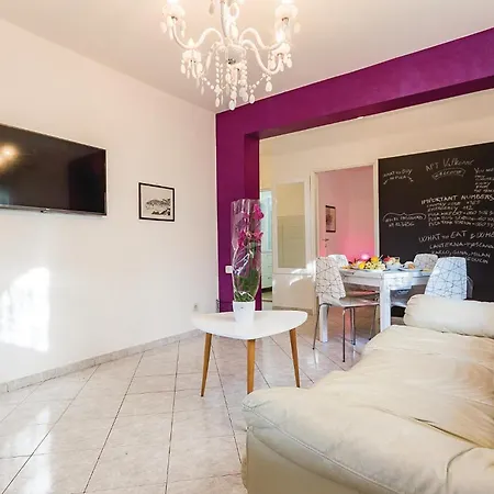 아파트 1 Bedroom Lovely In