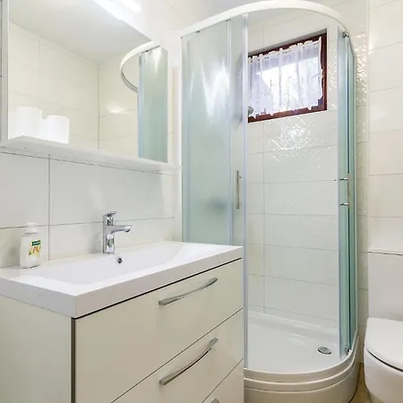 1 Bedroom Lovely In Appartement Pula