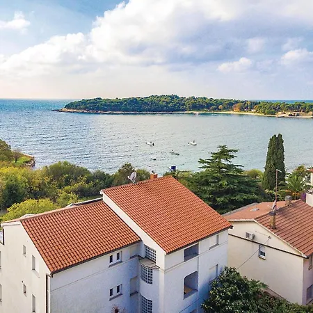 1 Bedroom Lovely In Apartamento